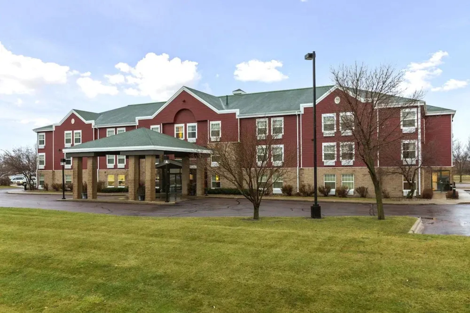 Redwood Lodge