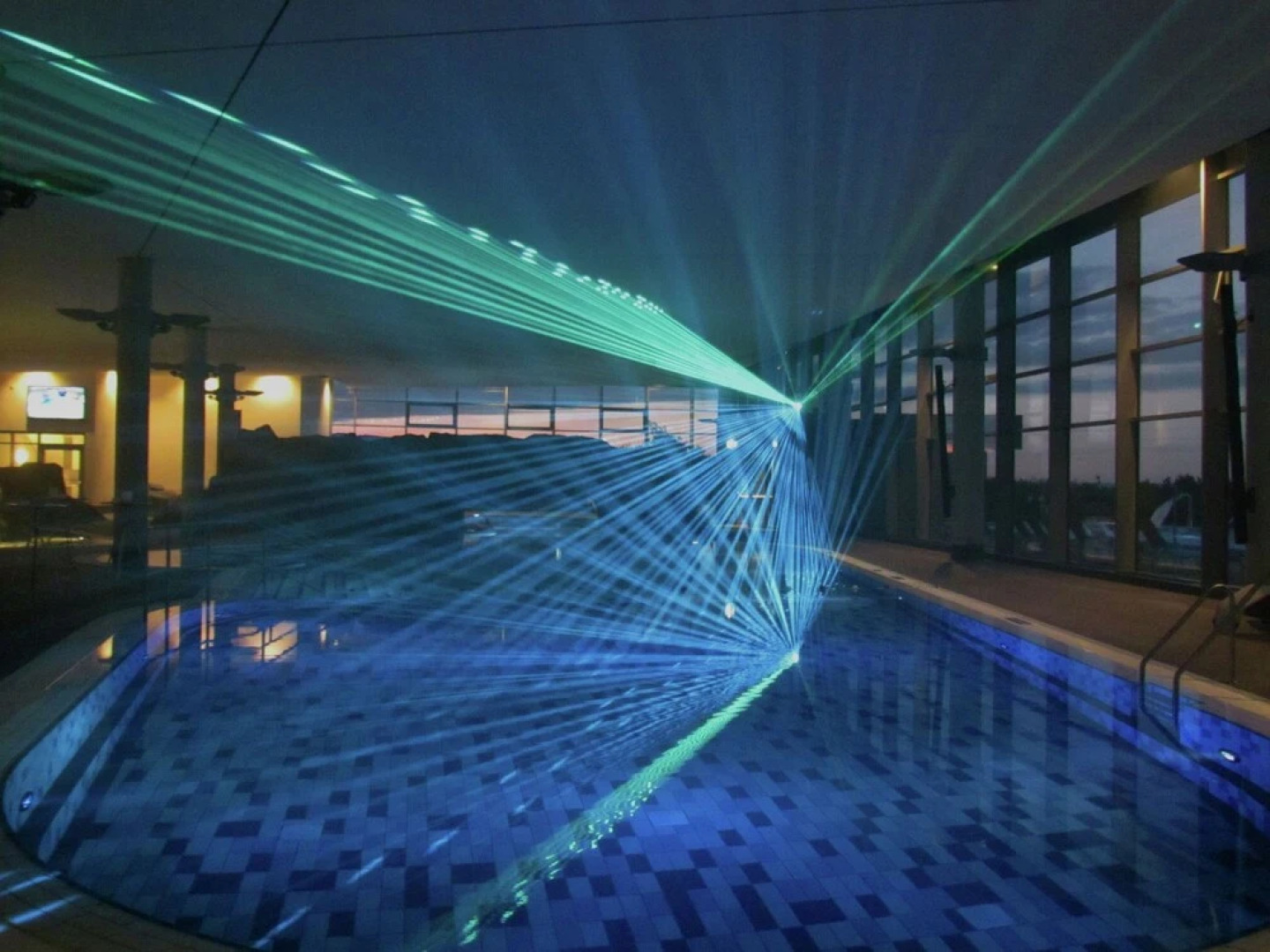 Detached holiday home, decorated with wood, on the Ostsee