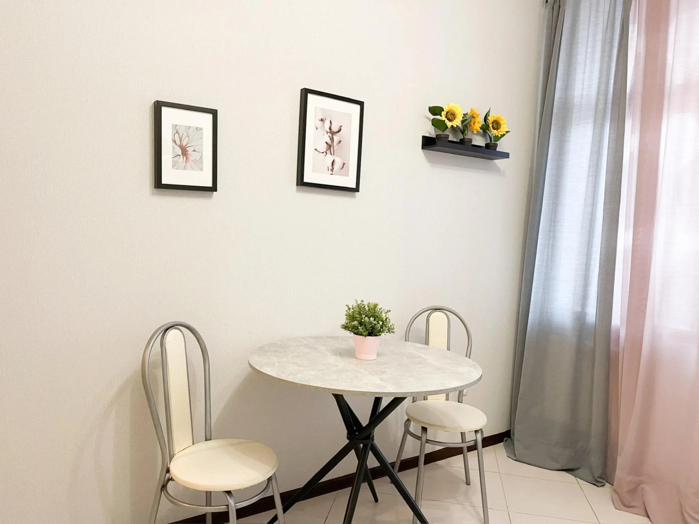 Апартаменты DreamApart (ДримАпарт) на улице Жлобы