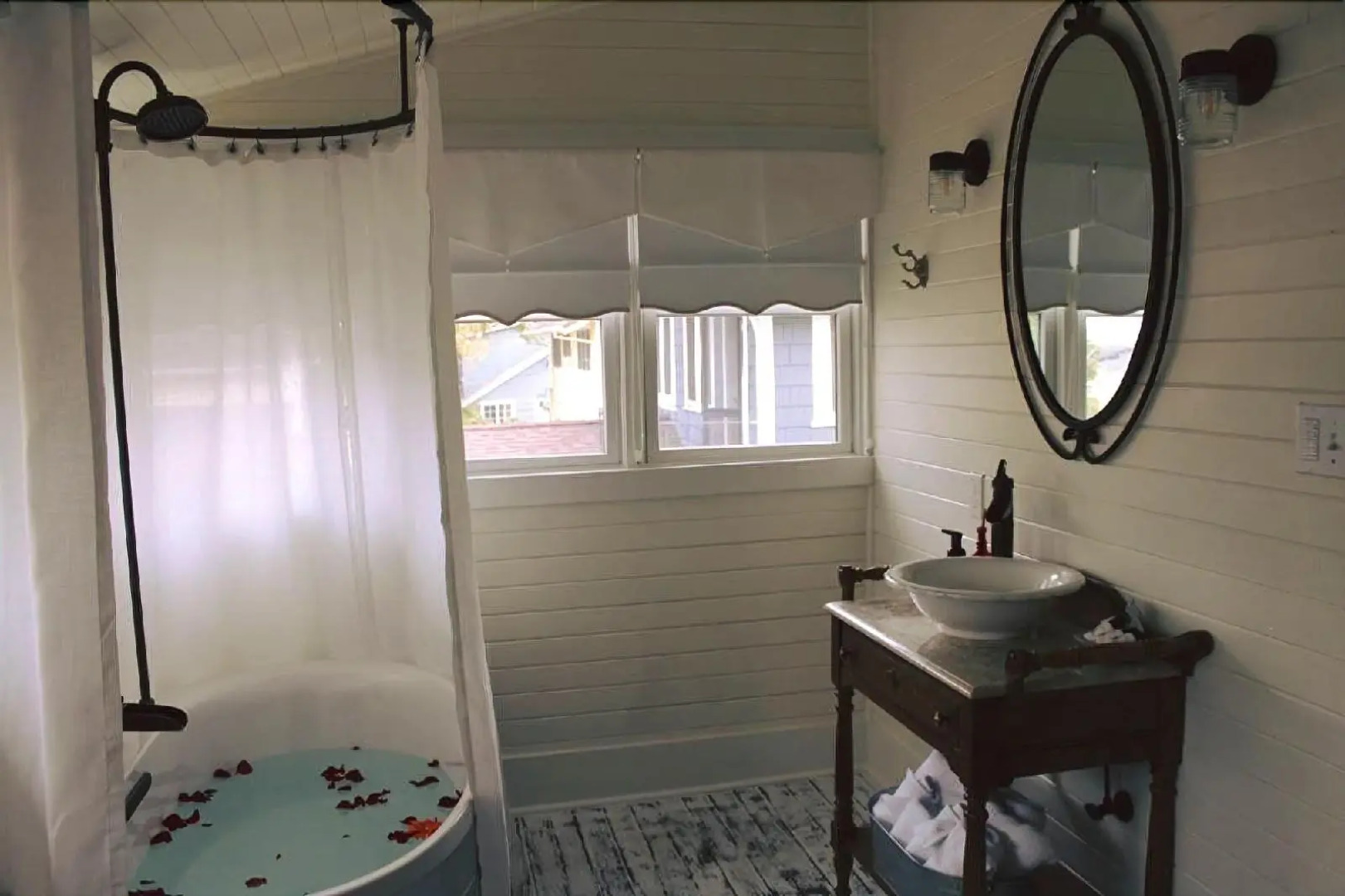 Lady Geneva Bed and Breakfast