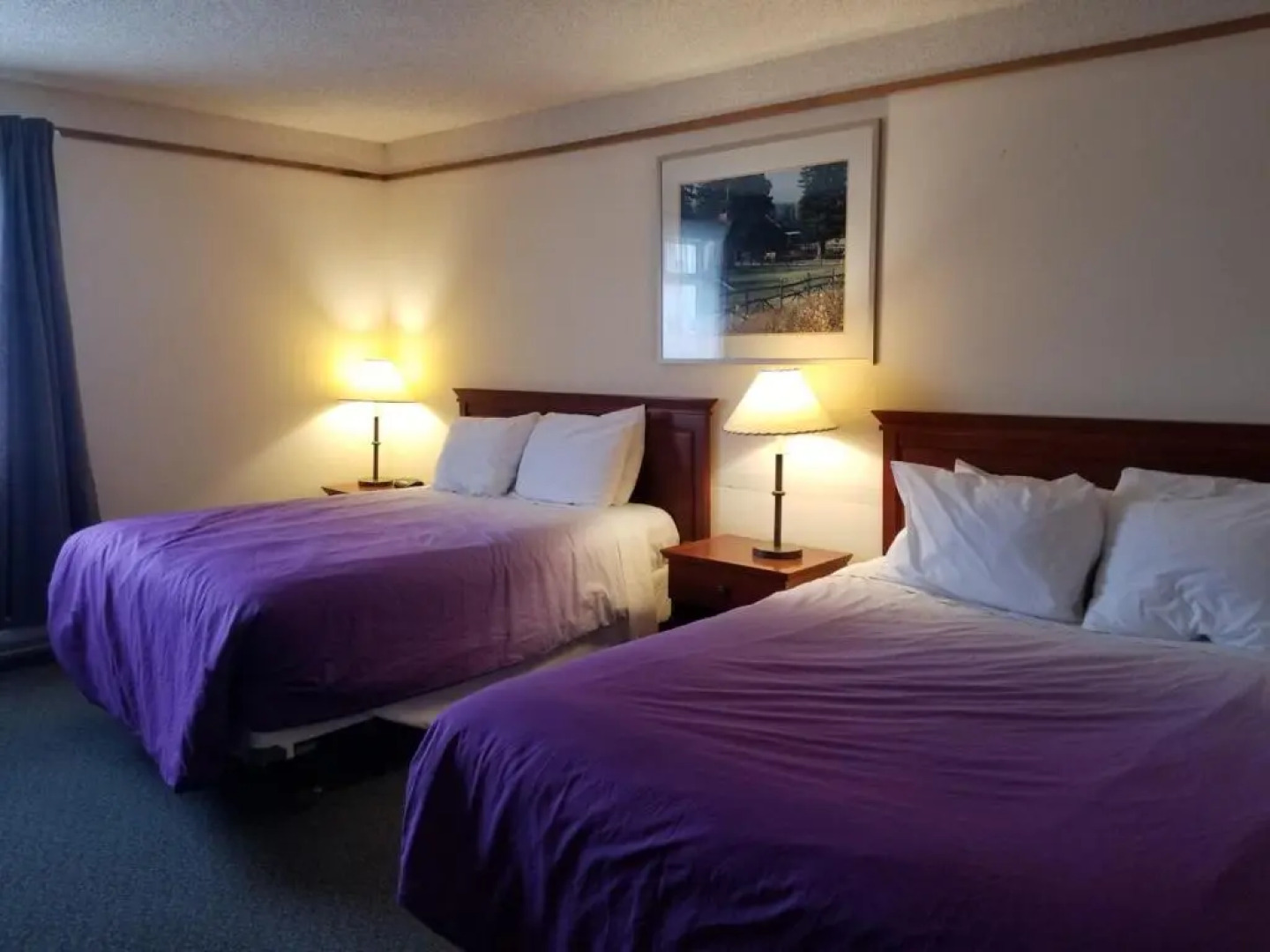 Moosomin Country Squire Inn