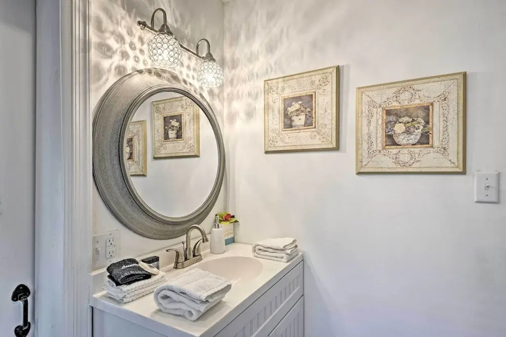 Historic Keuka Lake Estate in Hammondsport w/ Pool