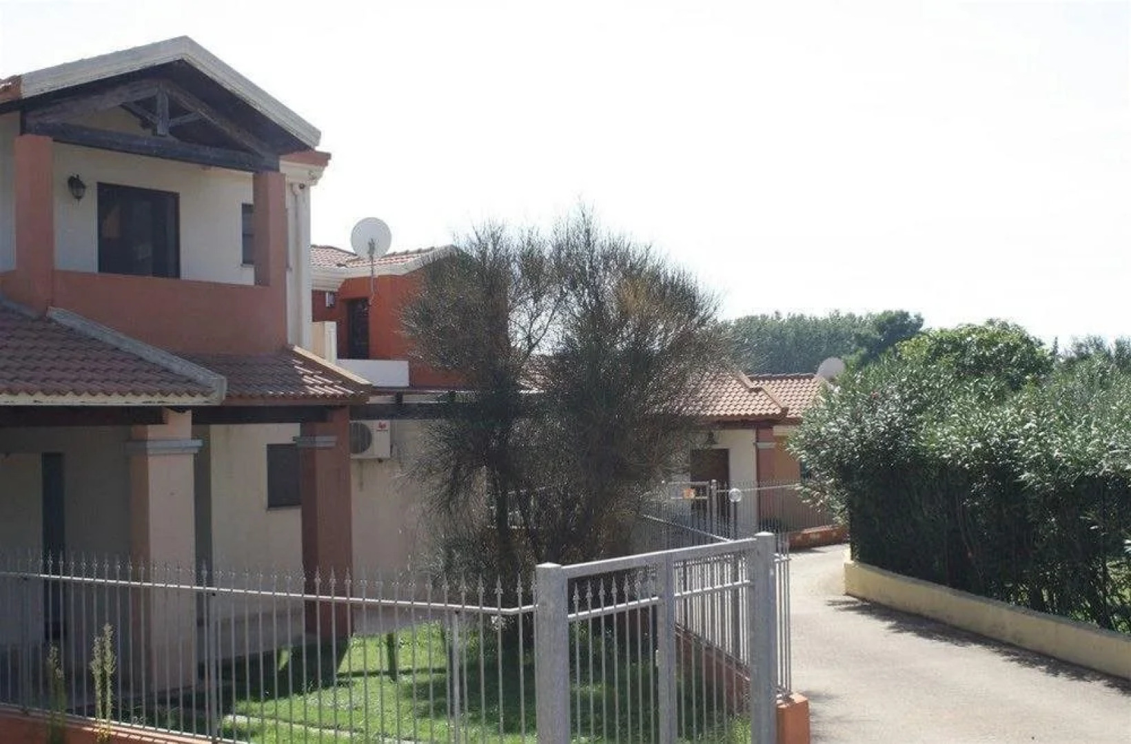 Case Sul Mare Residenze Di Bes