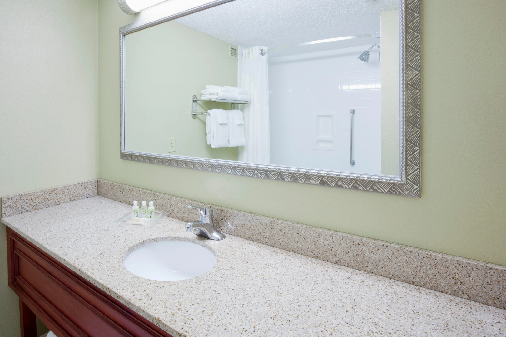 Holiday Inn & Suites St. Cloud by IHG
