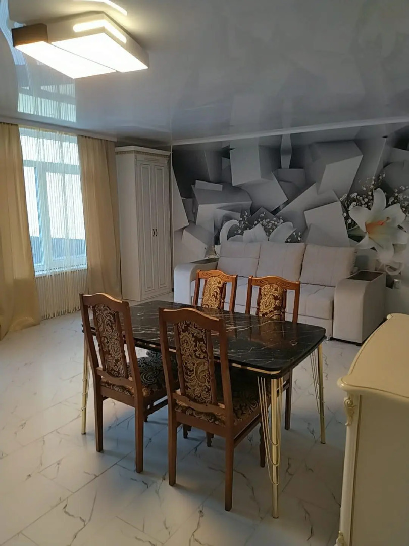 Семейный дом у подножия горы Медовая