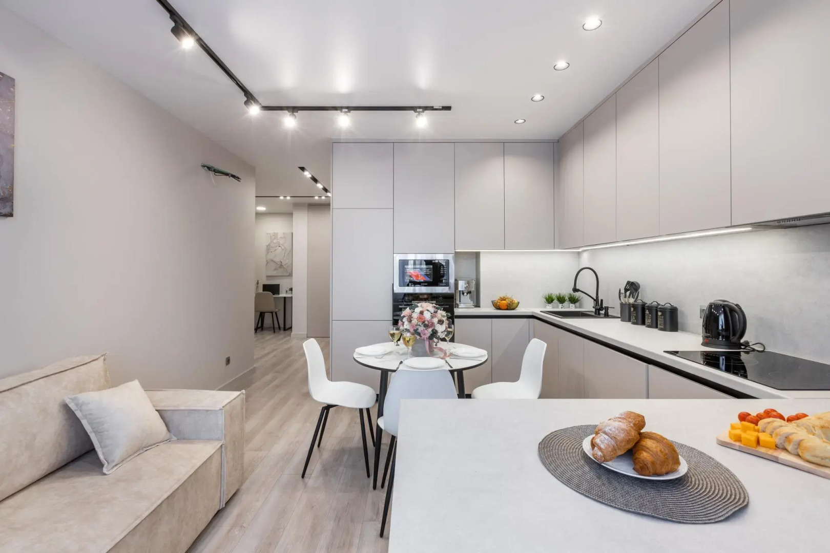 Апартаменты на проспекте Независимости 88