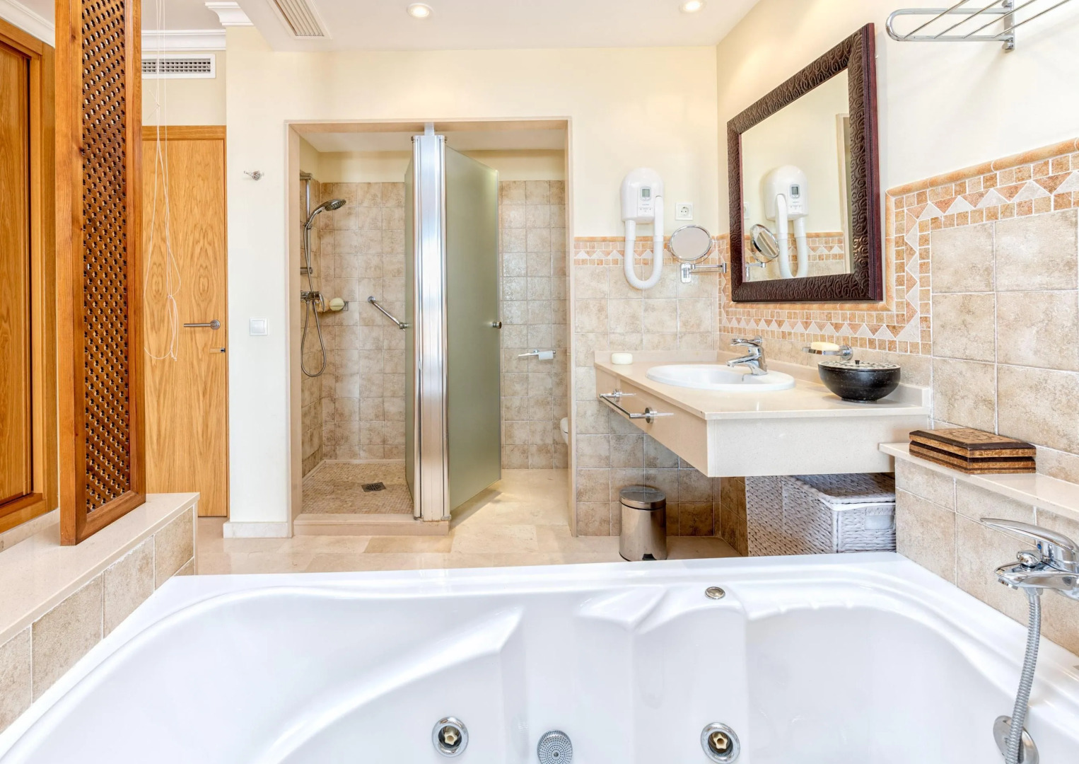 Stunning 2BR Sea View Condo 8 in Malibu