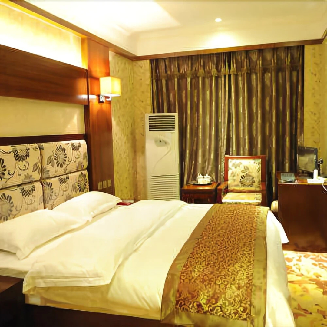 Sunlight Holiday Big Hotel