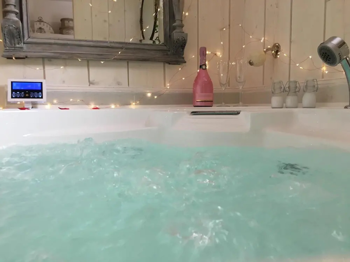 L'Escapade Aixoise Sauna Balnéo Jacuzzi All Inclusive