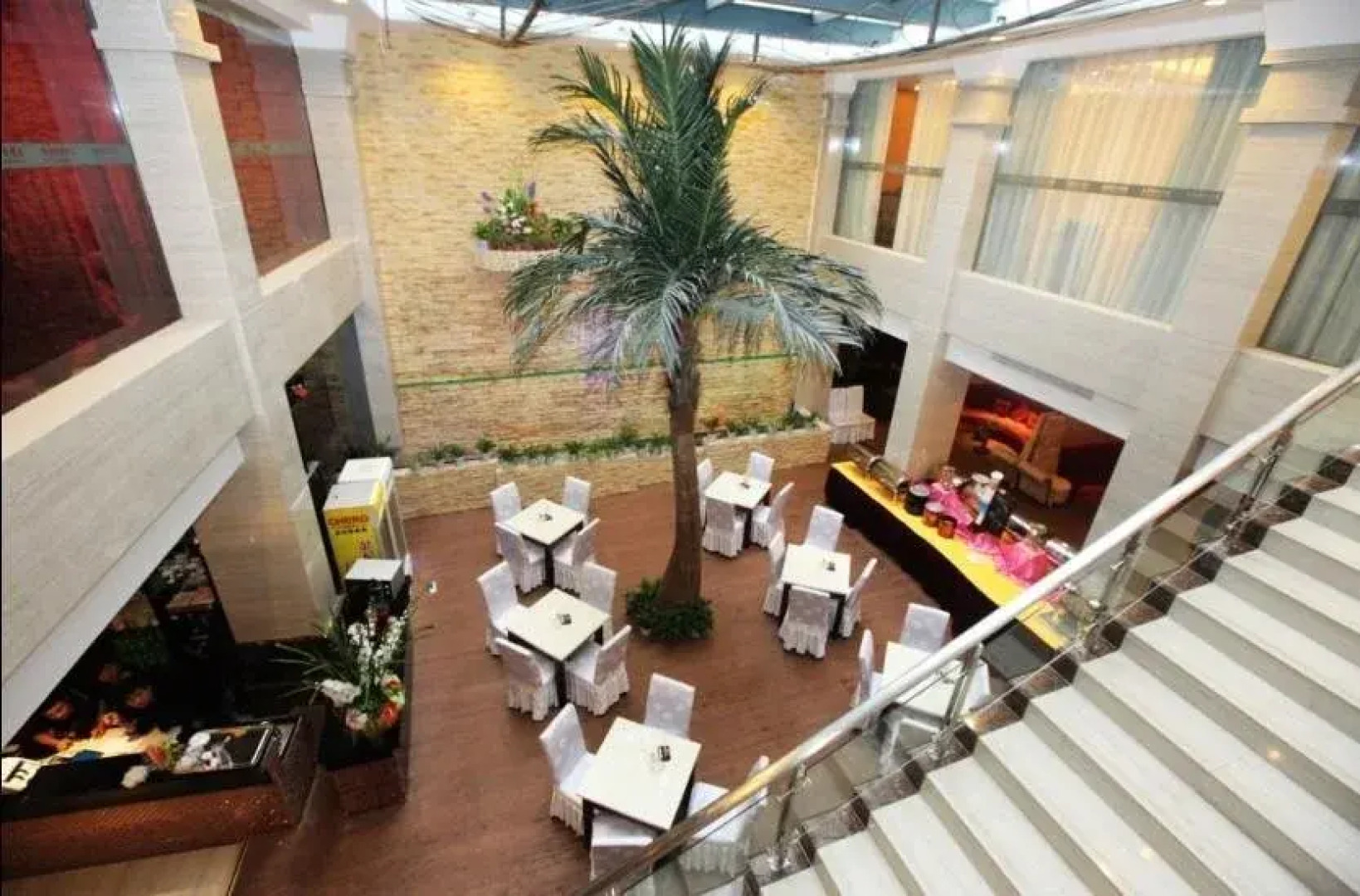 Yijing Holiday Hotel