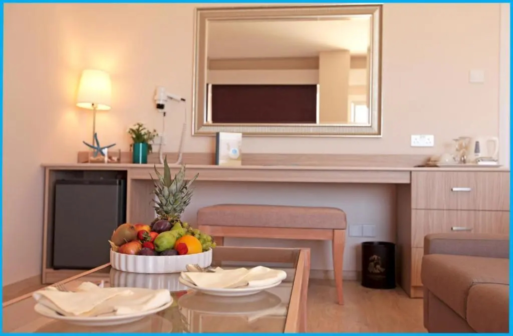 Poseidonia Beach Hotel