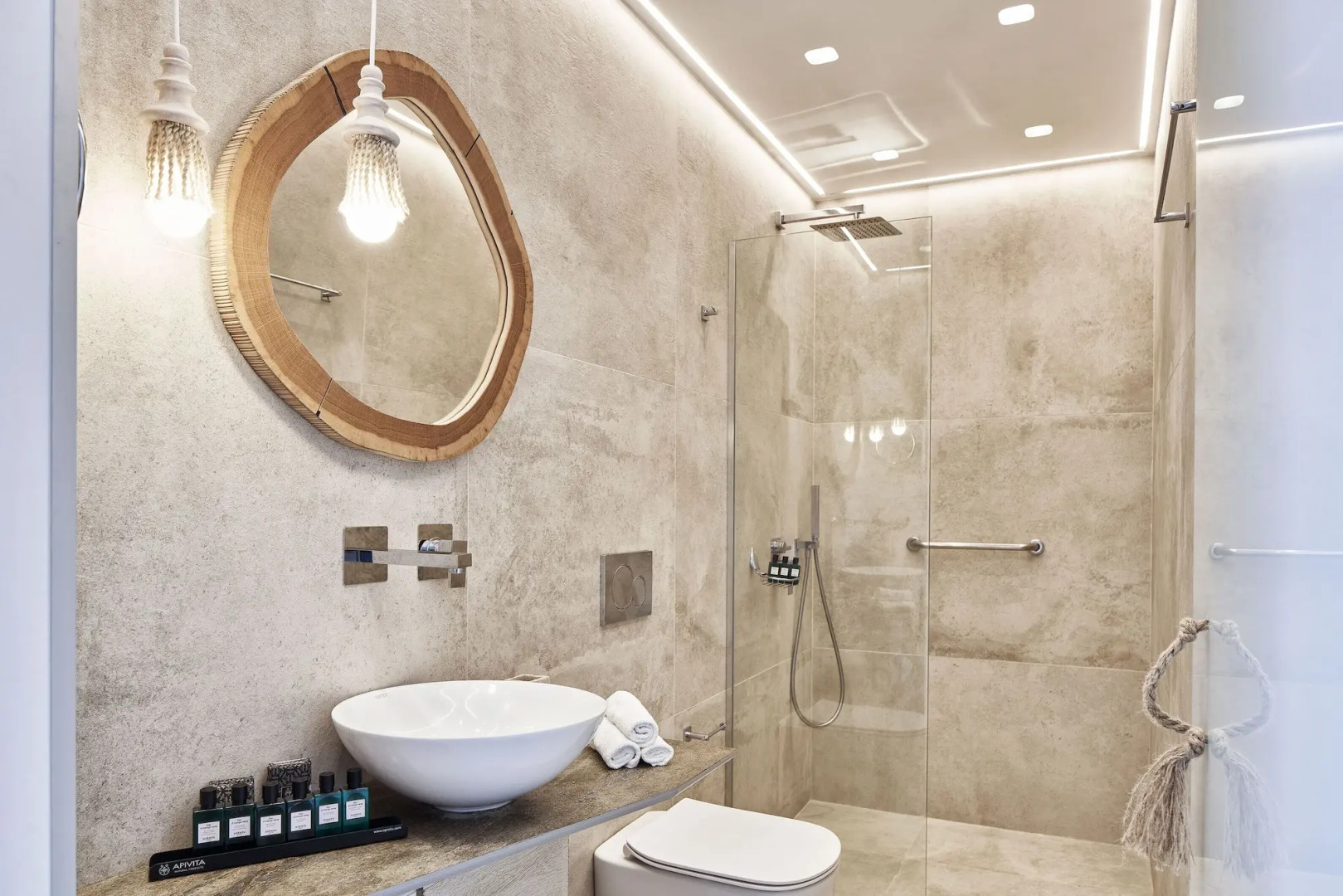 Volcano Luxury Suites Milos - Adults Only