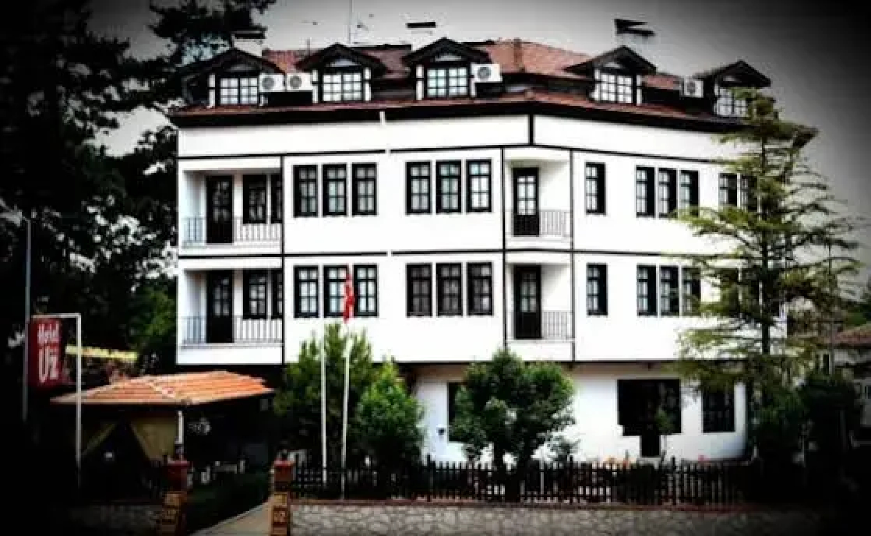 Uz Hotel