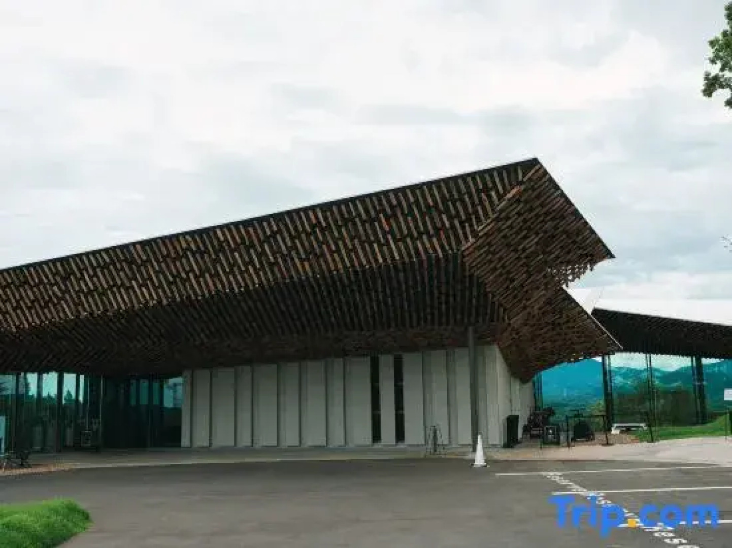 Snow Peak FIELD SUITE SPA HEADQUARTERS