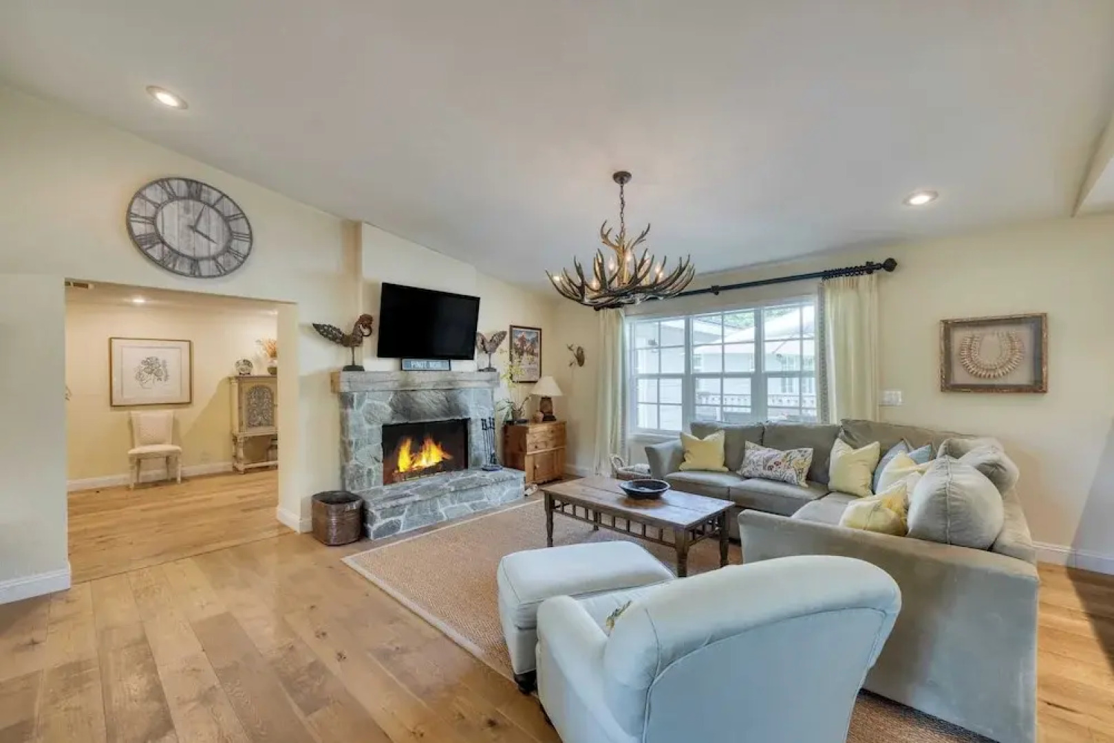 Glen Ellen Escape 5BR Retreat w/ Pool, Hot Tub, Hammocks & Vineyard Views