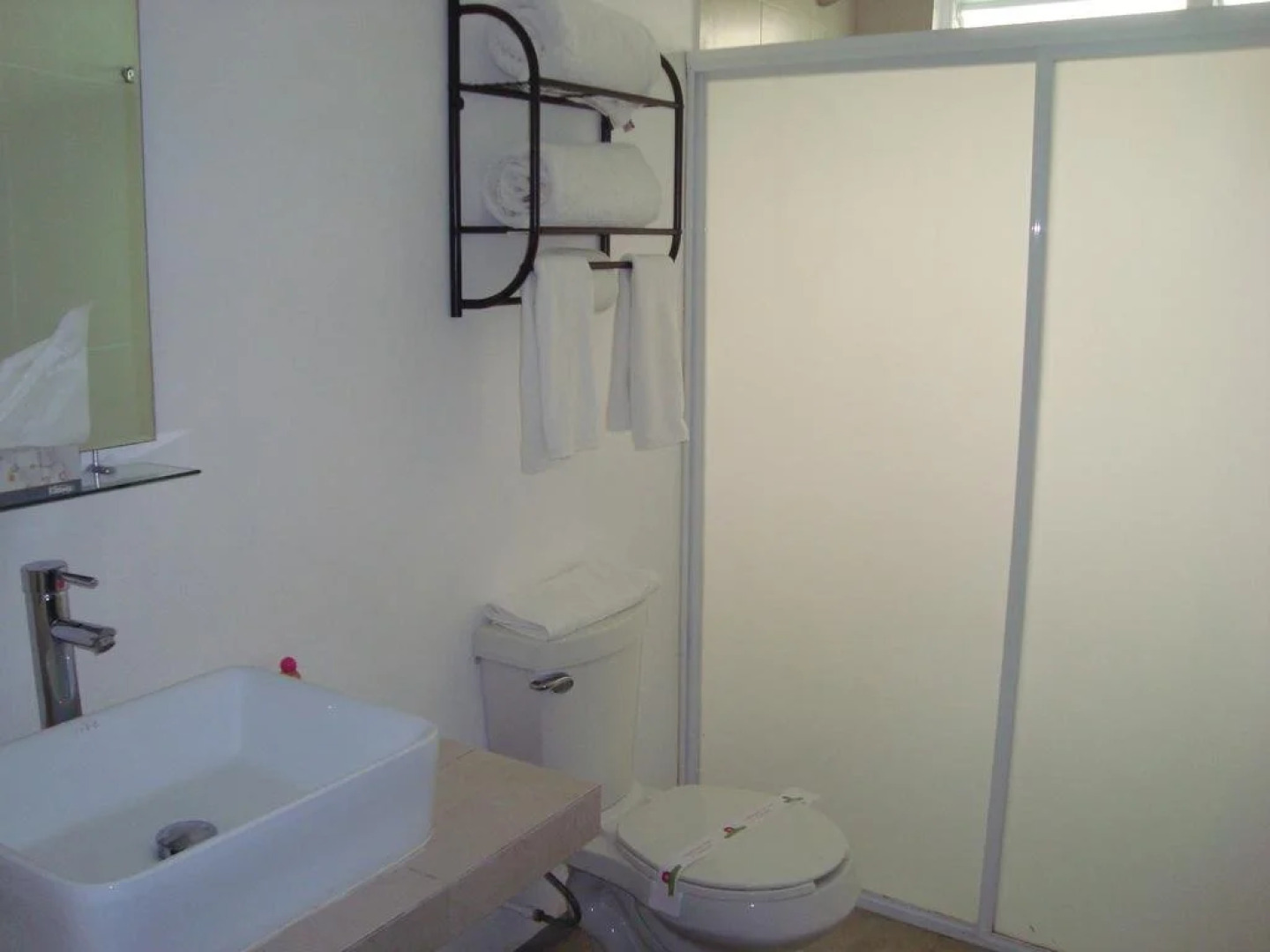 NAH SAM CHAK La Casa Rosada