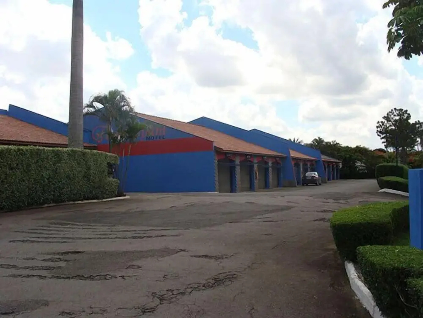 Flamboyant Motel - Adults Only