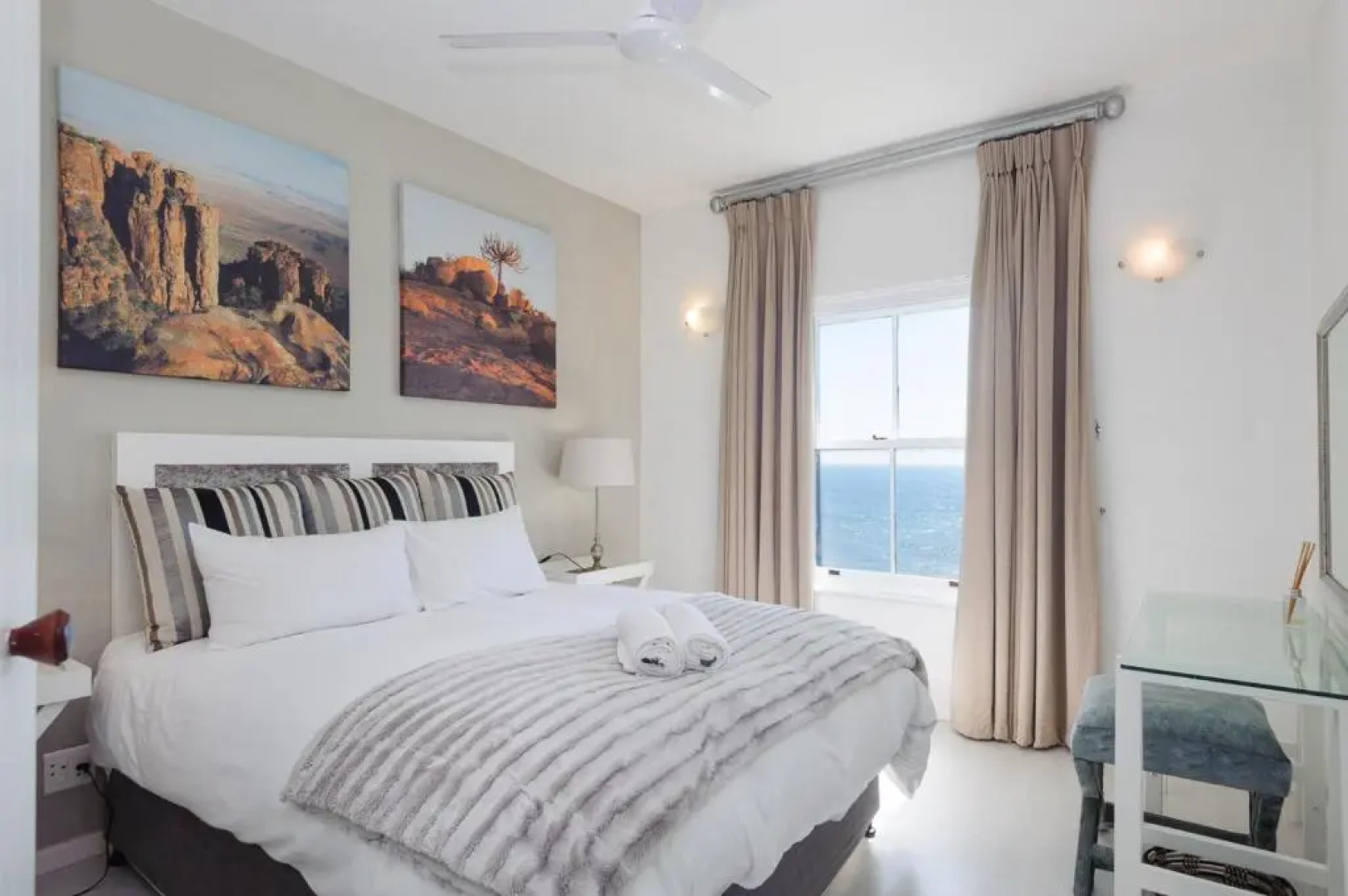 Santorini Akrotiri 28 (Family Only)