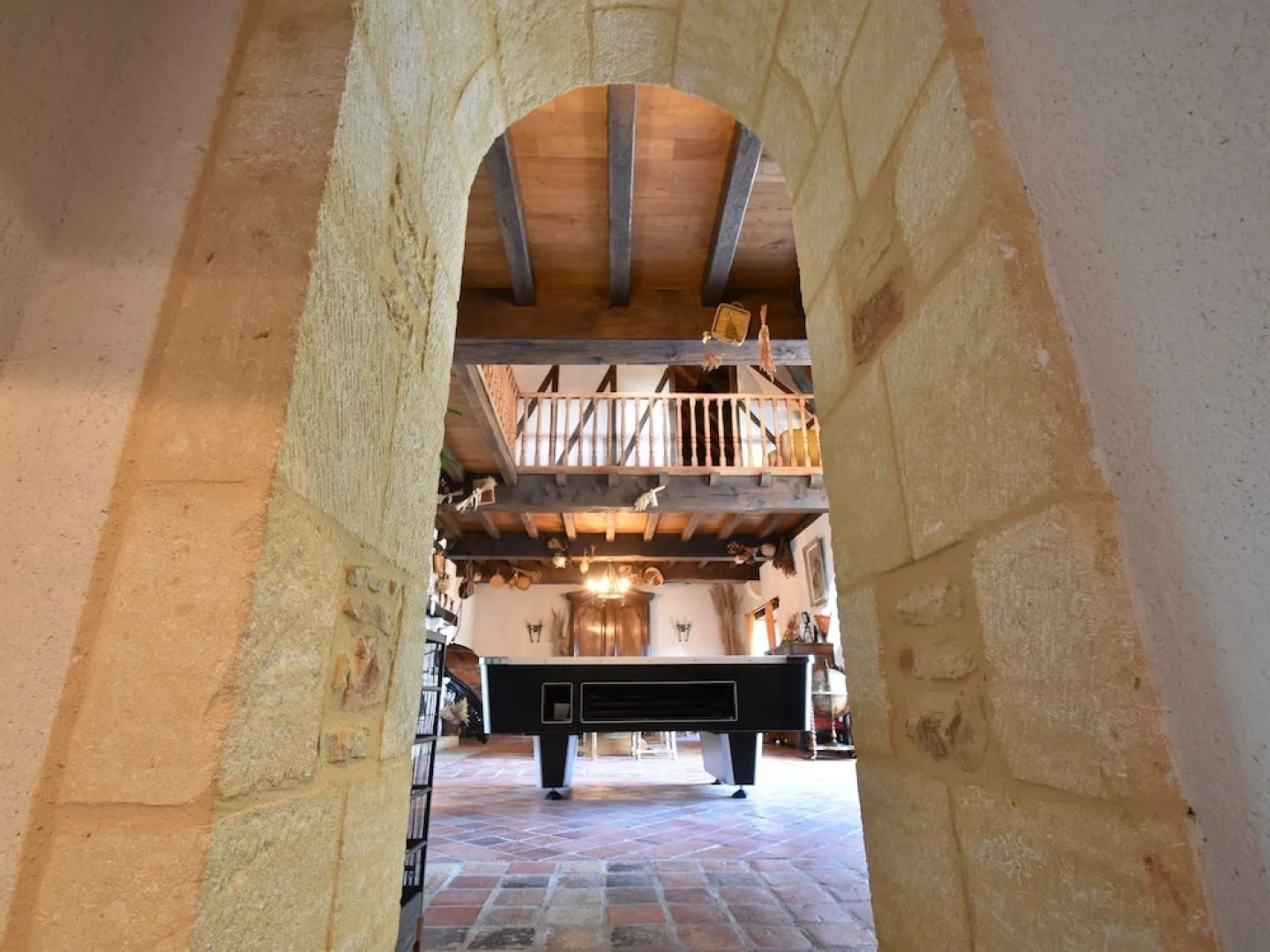 Beautiful Holiday Home with Heated Pool in Cazals France