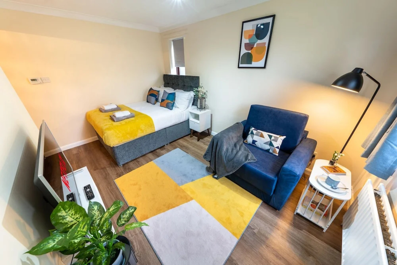 Staines Studio Apartment - Heathrow