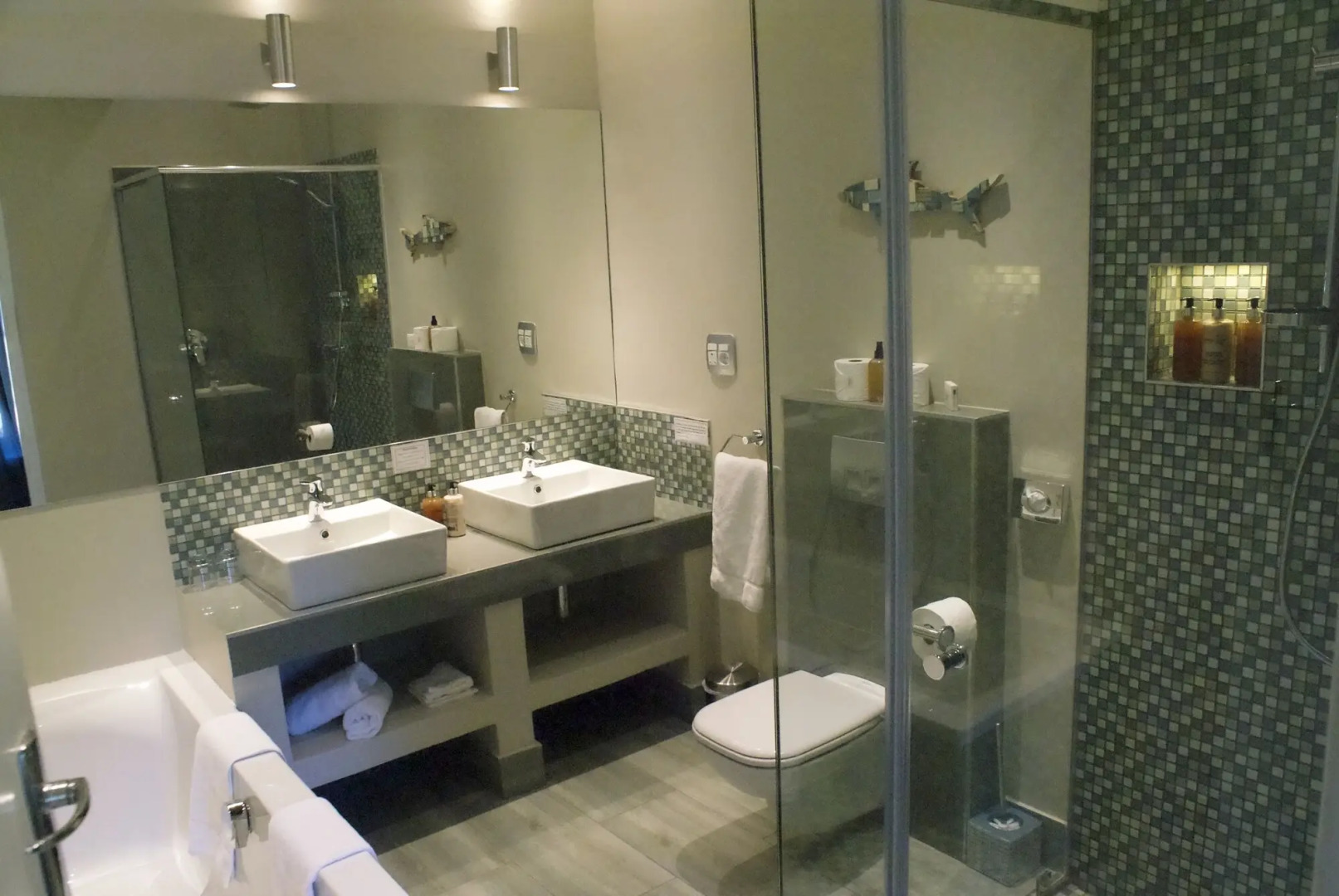 Whale Rock Luxury Lodge