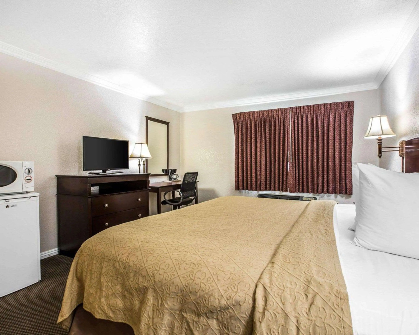 Quality Inn & Suites Thousand Oaks