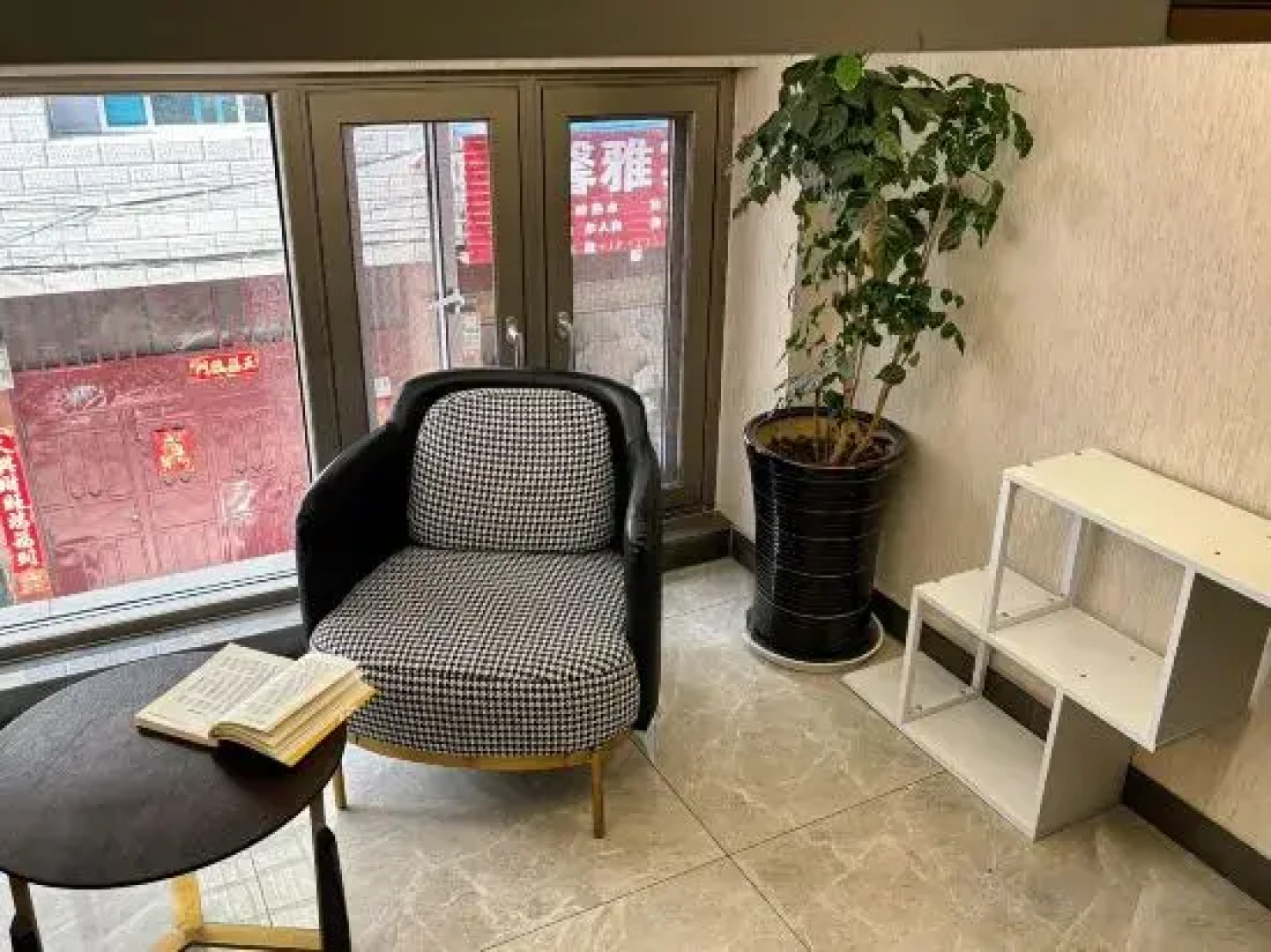 Huayuan Hotel (Maguan County Government Anping Square Branch)