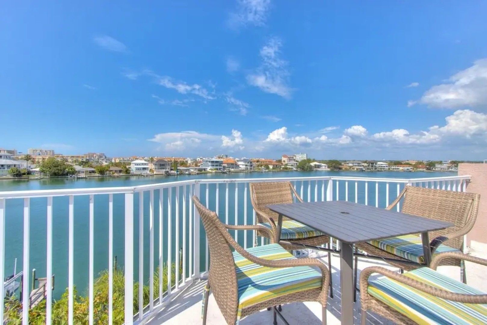 Bayway Luxury Townhome 4 Bedroom Townhouse by RedAwning