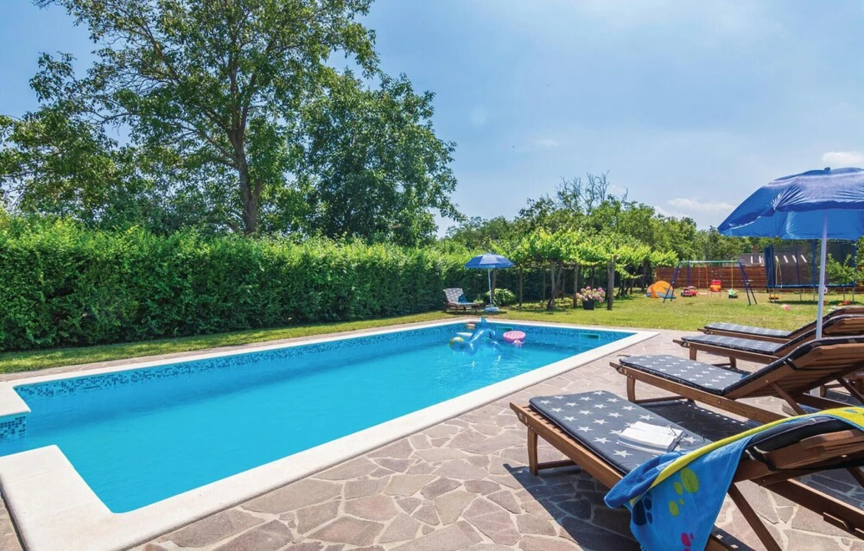 Nice Home in Ruzici With Wifi and 3 Bedrooms