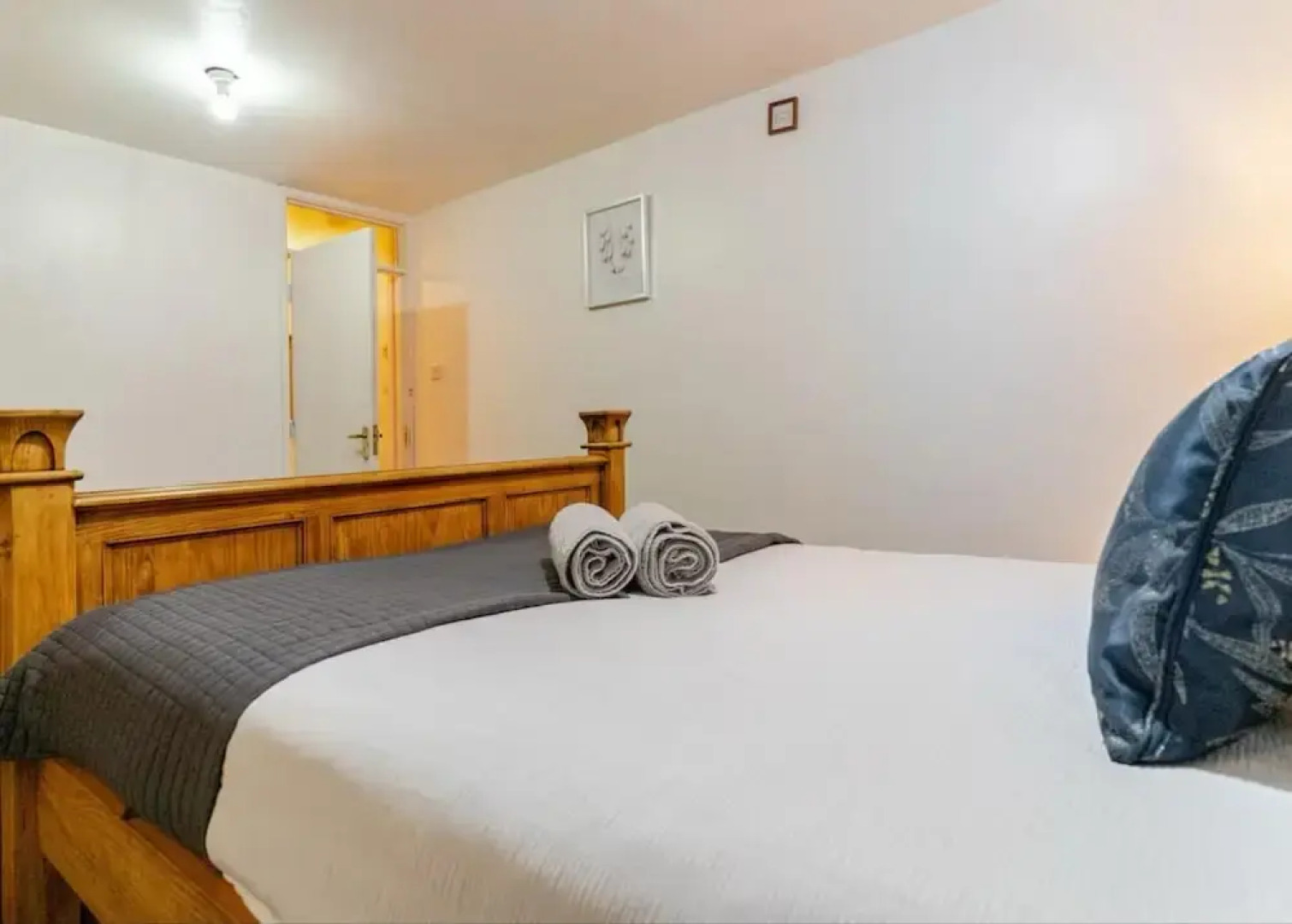 Cozy 4-bed Room Apartments in Birmingham