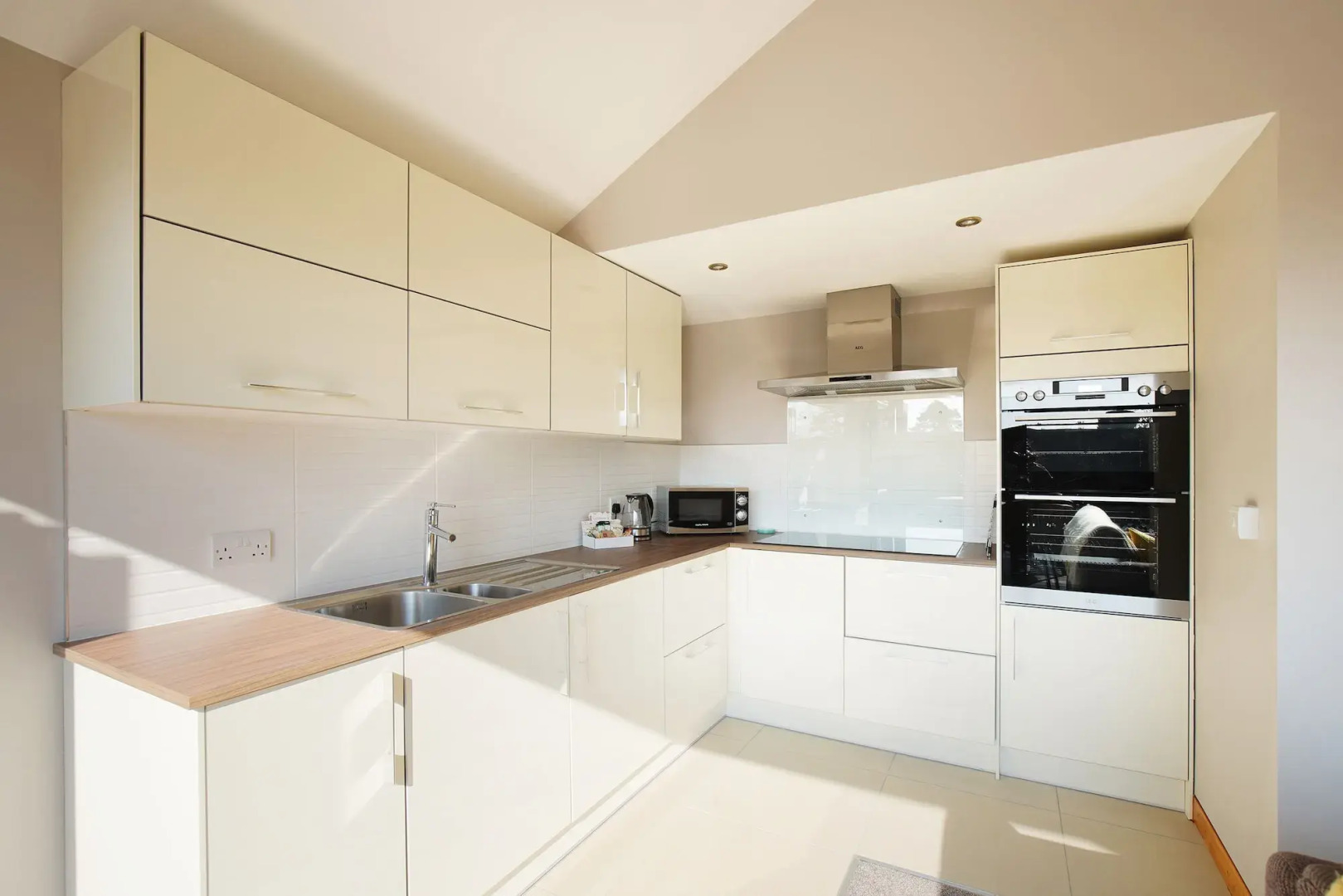 Hamble Retreat House and Luxury Studios