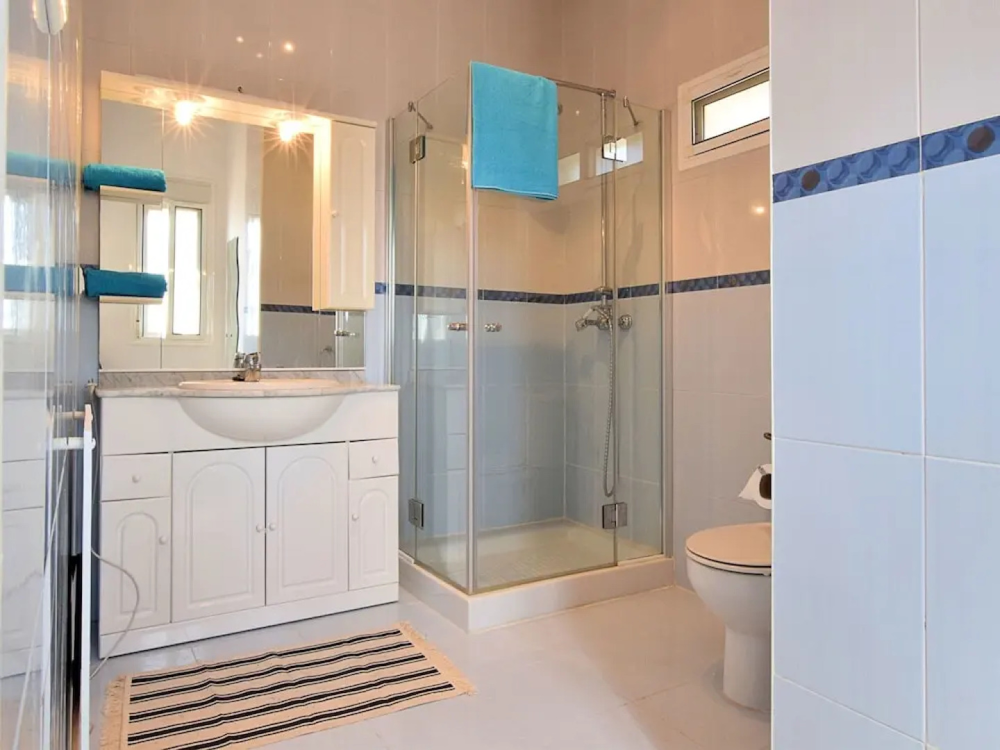 Spacious Villa with Hot Tub in Arenas