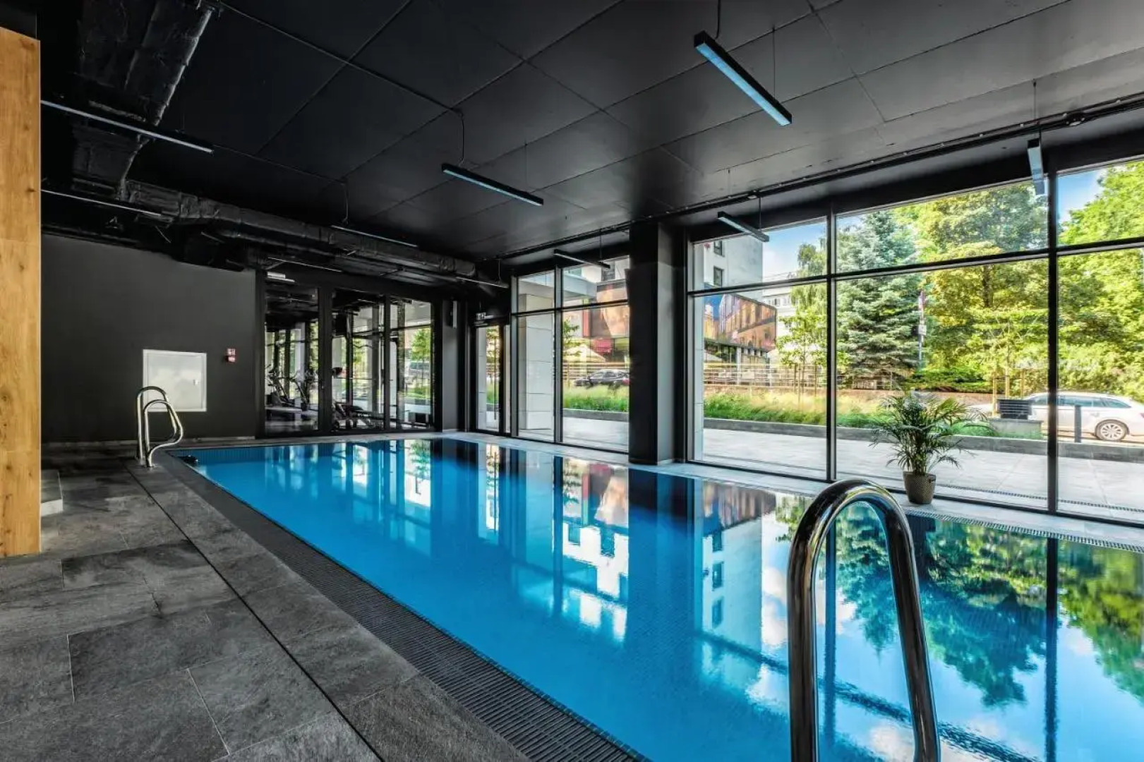 PLATiNIUM RESIDENCE&SPA BASEN-SAUNA CENTRUM