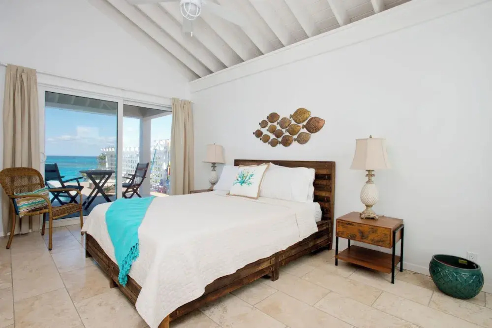 Touch Of Class Cottage: Beachfront Oasis