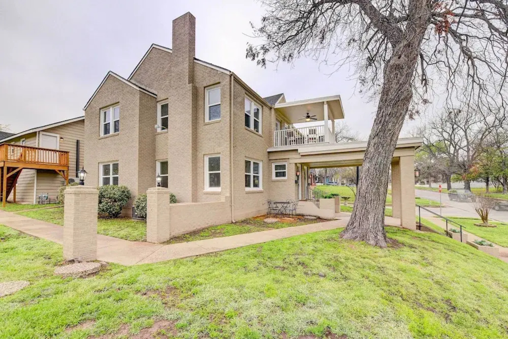 3 Mi to Baylor: Waco Vacation Rental