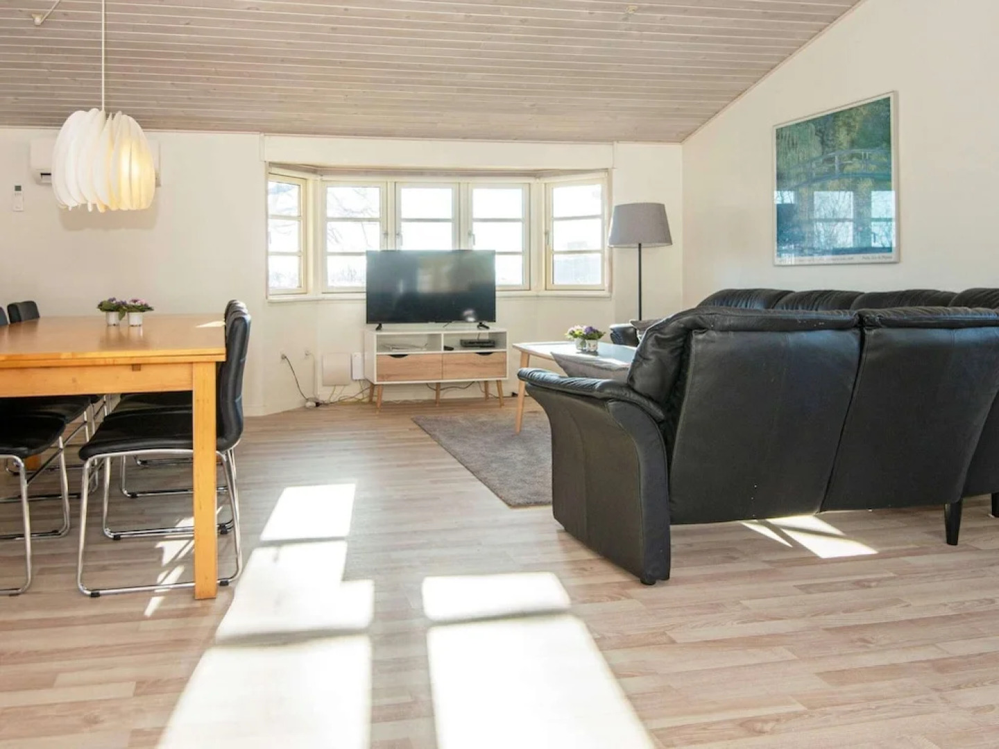 Modern Retreat by Water - By Traum Ferienwohnungen