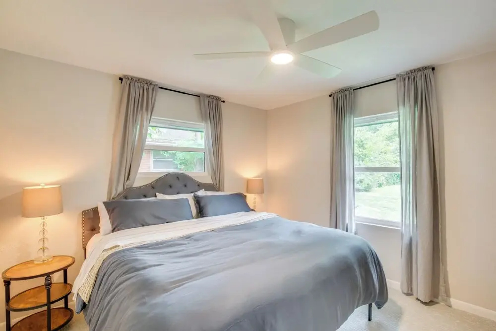 Away in Paris Retreat w/ Workspace, 2 Mi to Dtwn