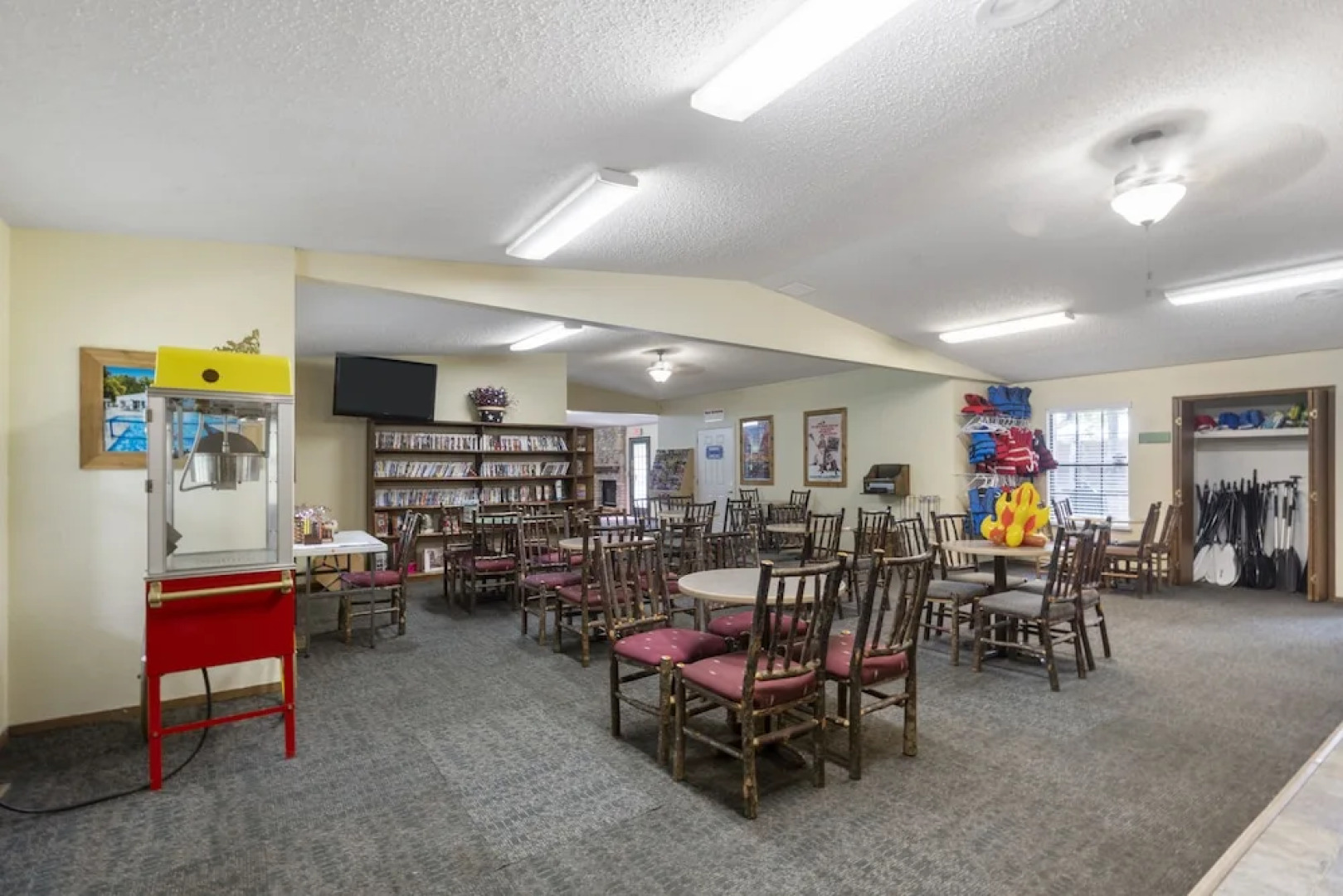 Serene Escape at Table Rock Lake