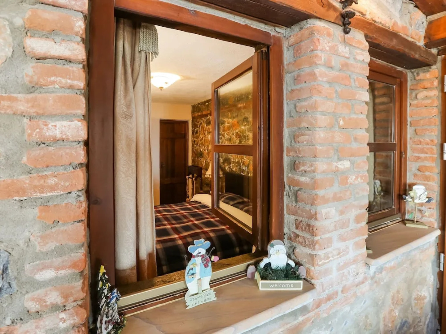 Lavish Holiday Home in Pella with Jacuzzi