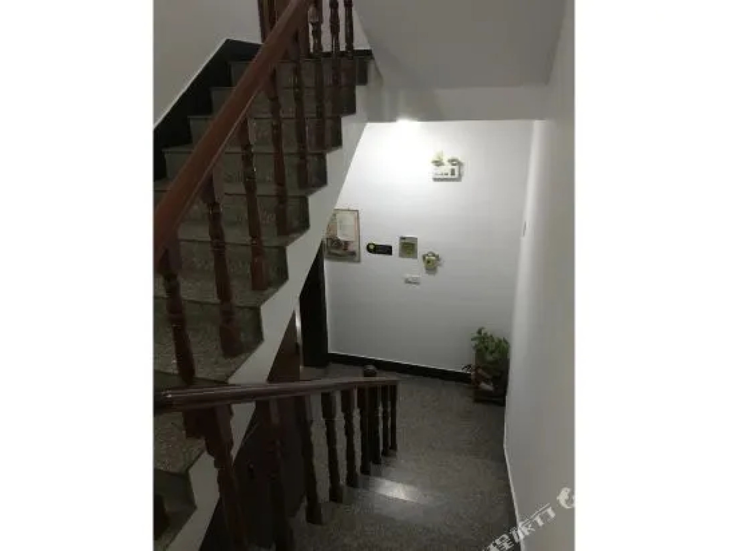 Fenghua Huangfu Hostel