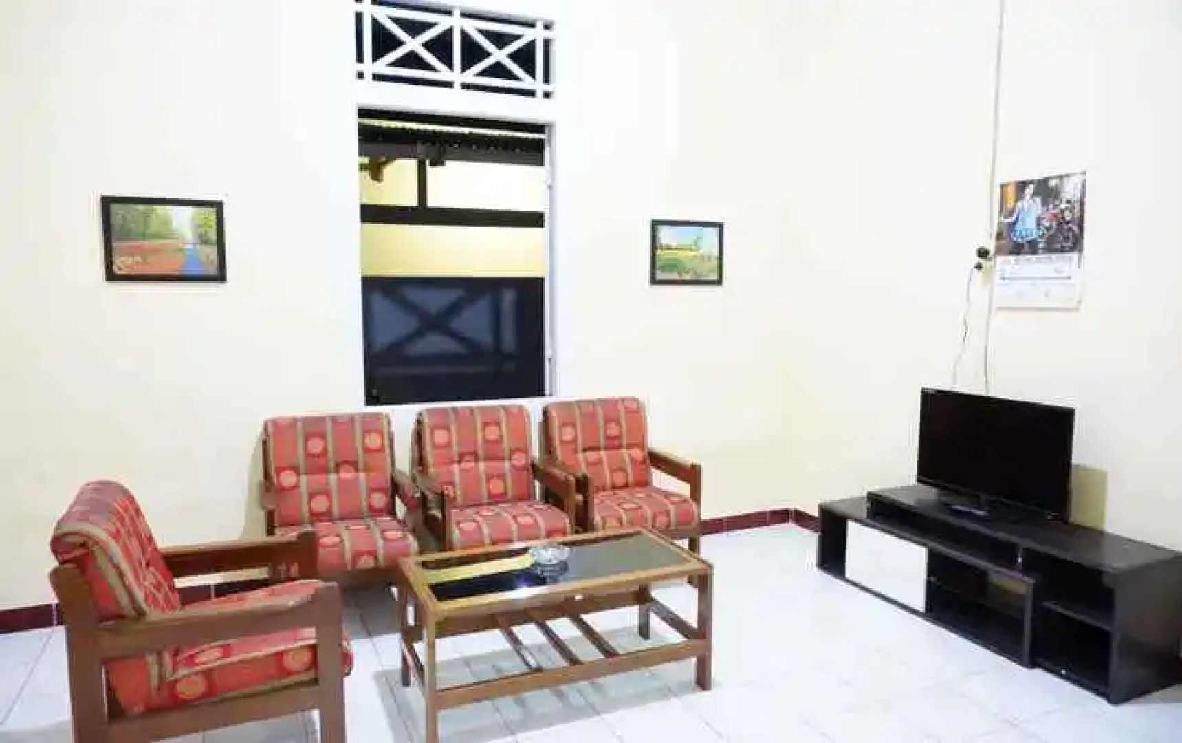 R7 Homestay Nani Wartabone