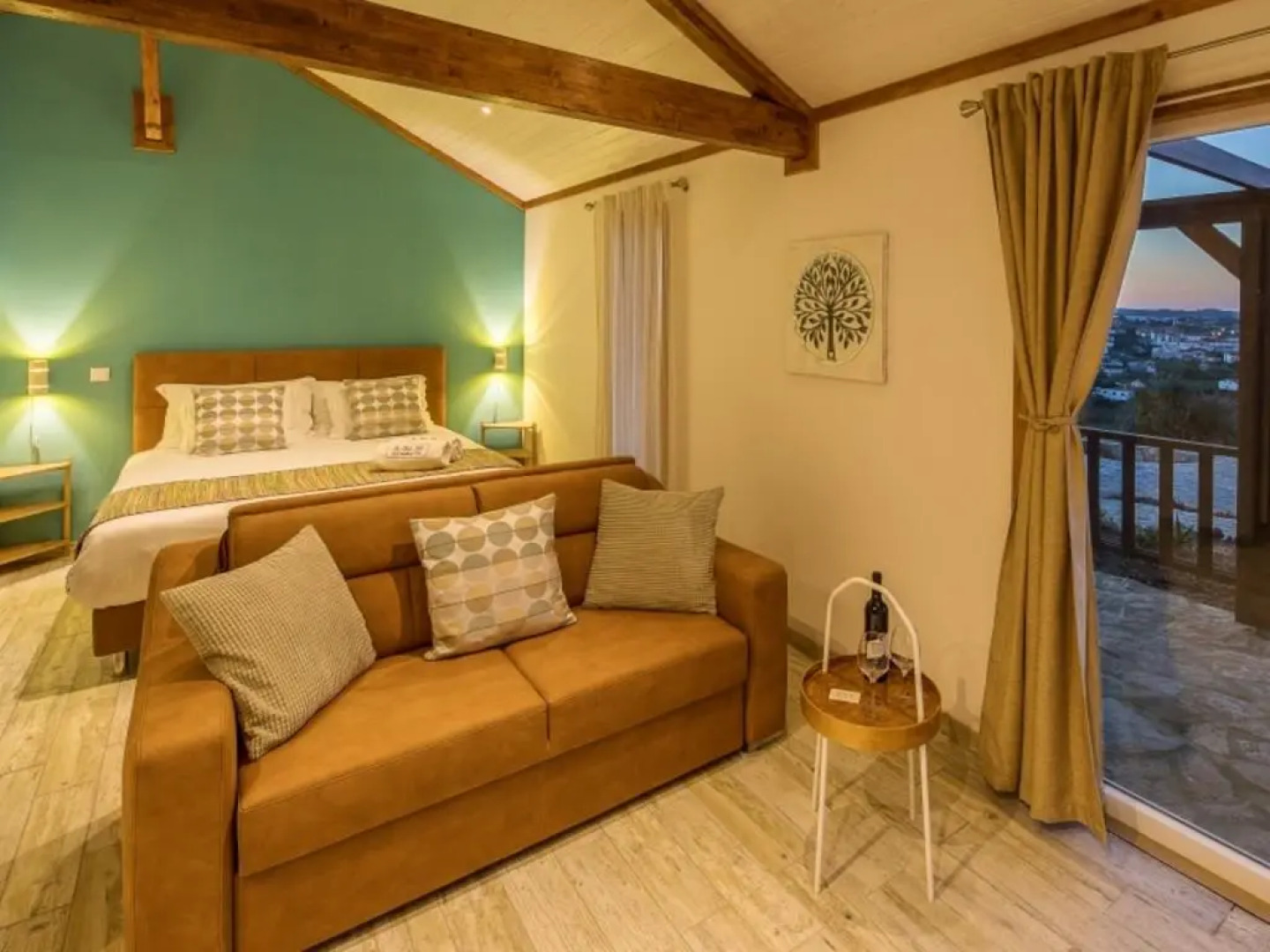 The Olive Hill Guesthouse / Summit-Life Lda