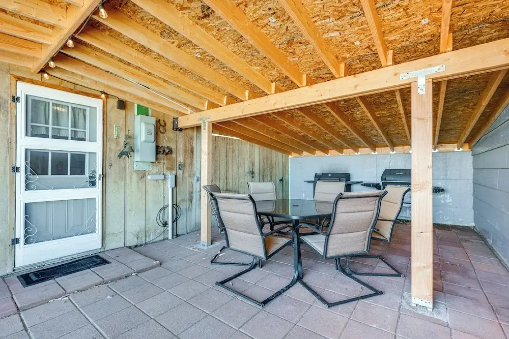 8 Mi to Hiking: Home w/ Patio in Dtwn Pioche