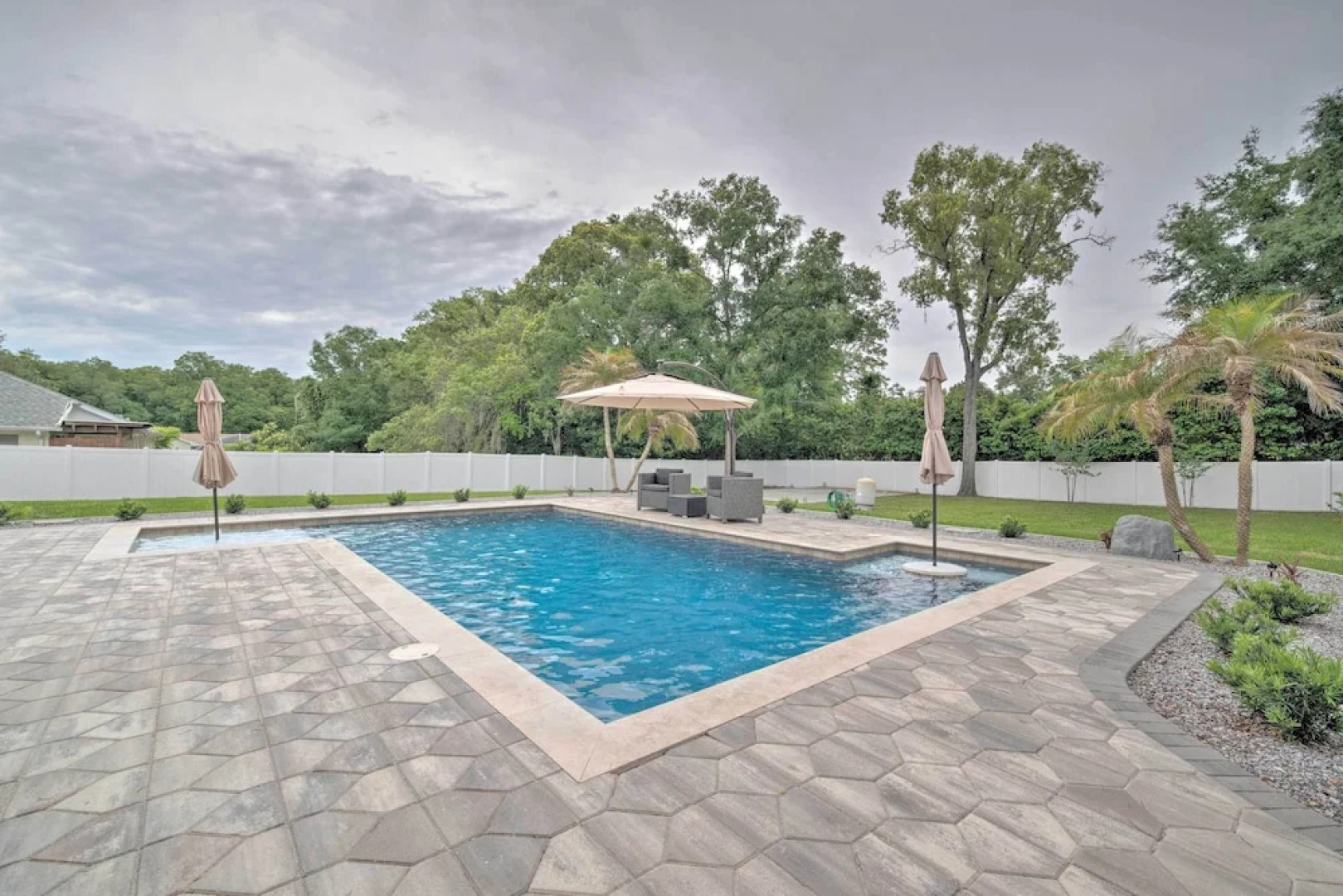 Airy Crystal River Retreat w/ Backyard Oasis!