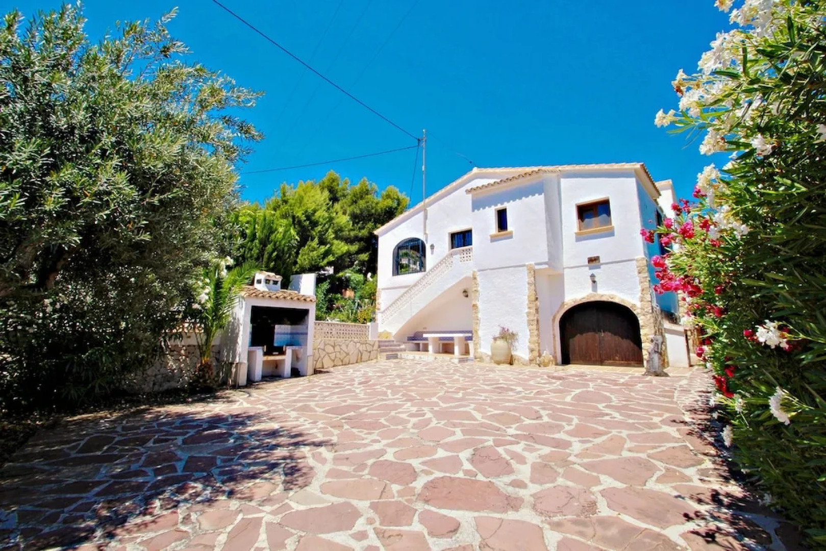 Flandes - traditionally furnished detached villa with peaceful surroundings in Benissa
