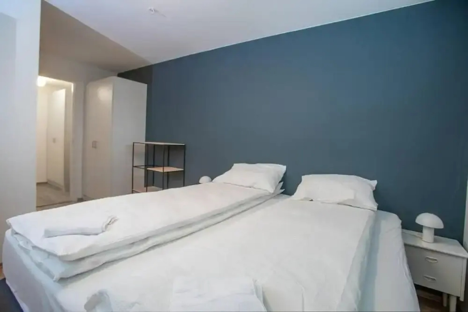 3 Bedroom Apartment With Free Parking