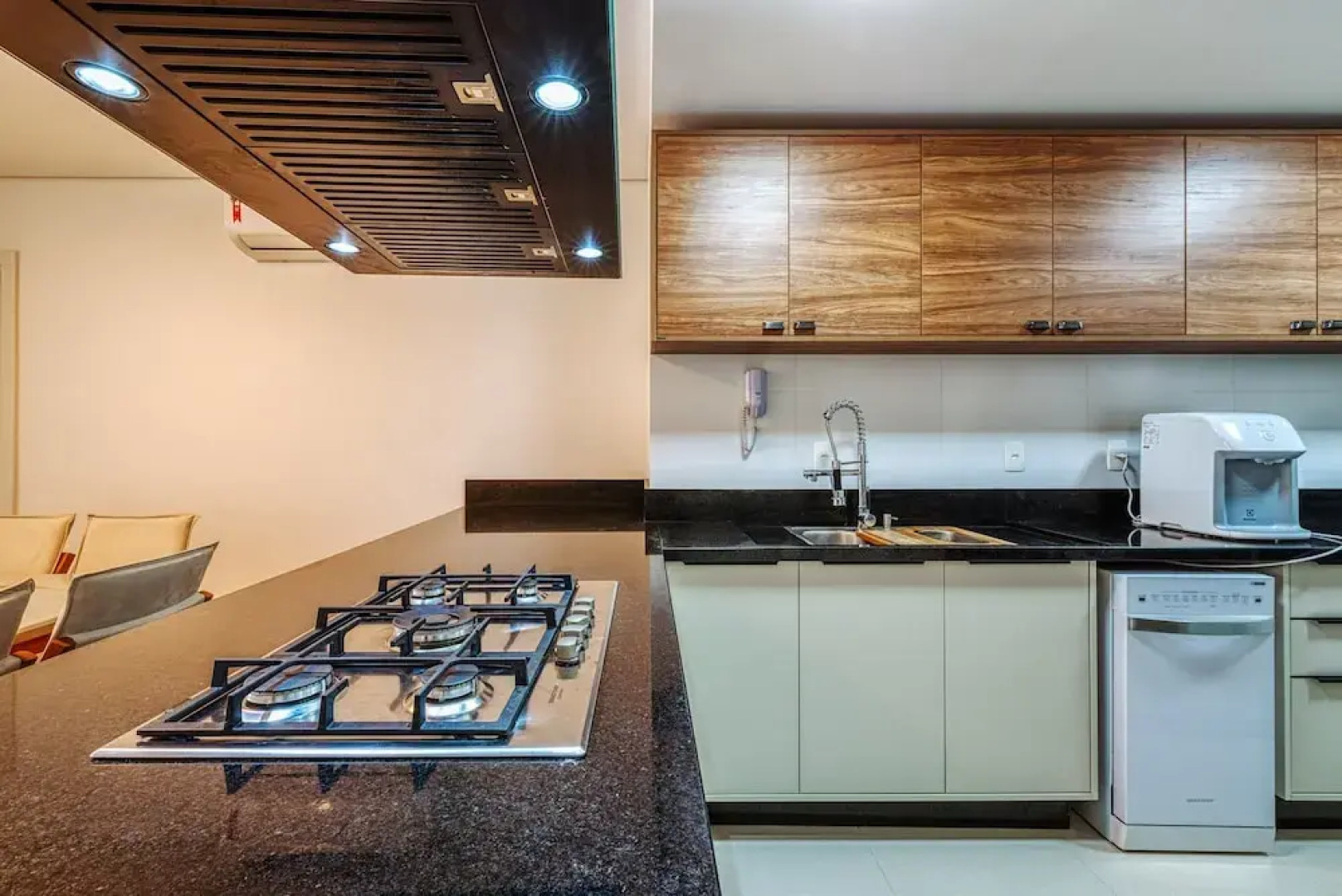 Modern Apt With Balcony 150m From the sea Abc0202