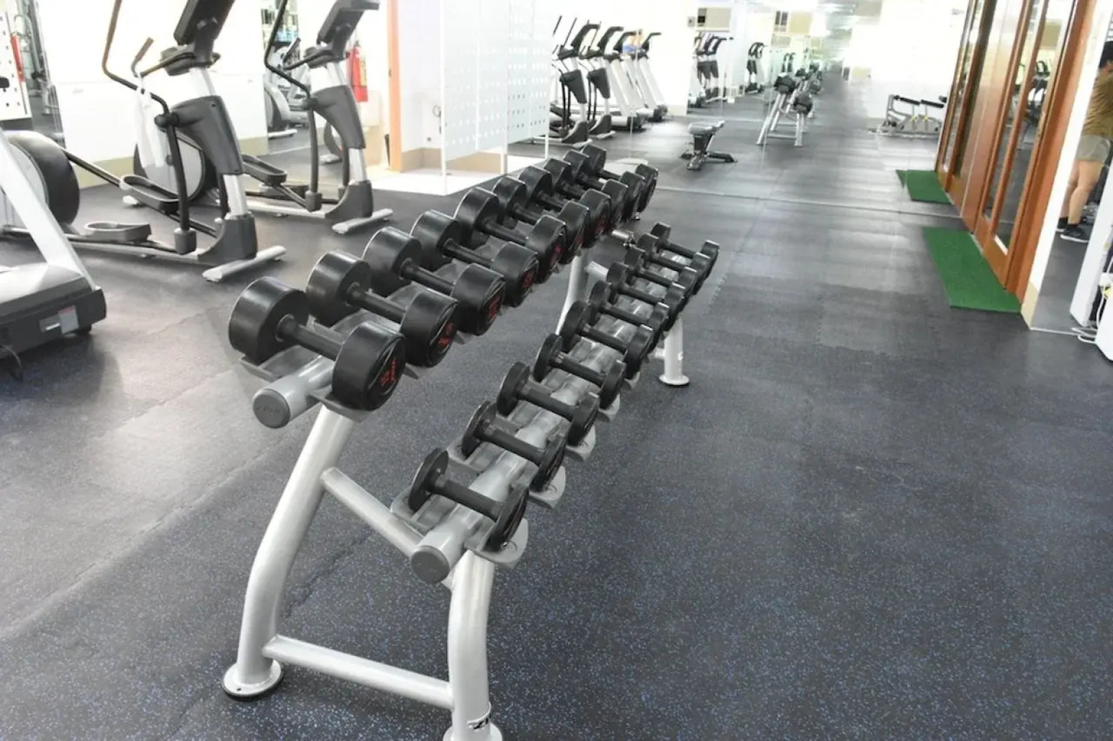 Alicia Tower Residences - Adult Only - Hostel