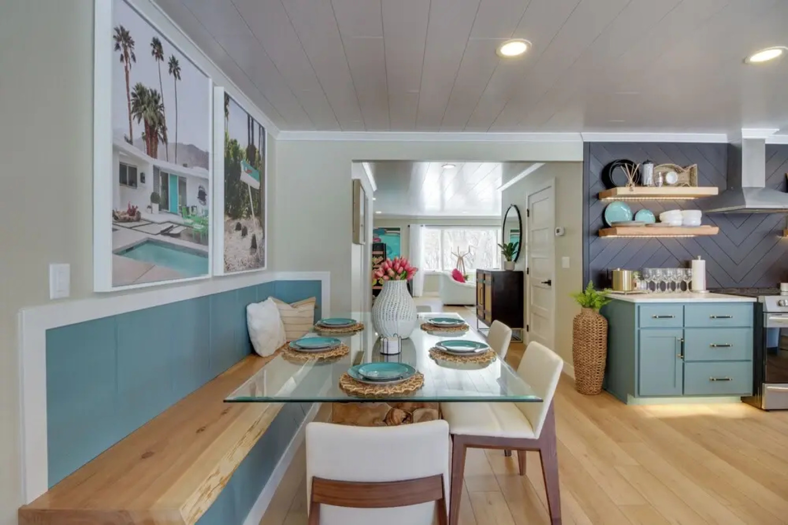 Home Rental on Detroit Lake: Dock, Game Room!