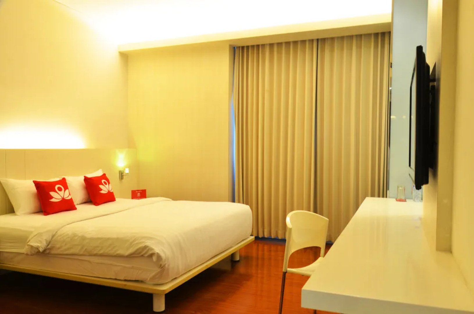 Zen Rooms Manyar Kertoarjo